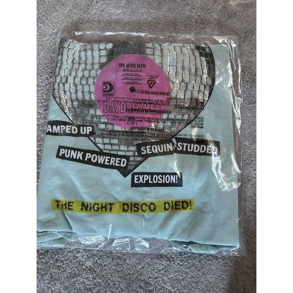 DAYDREAMER Women's - XL -Pure Noise VoL. 2 Merch Graphic Tee Icy Moon - Picture 8 of 8